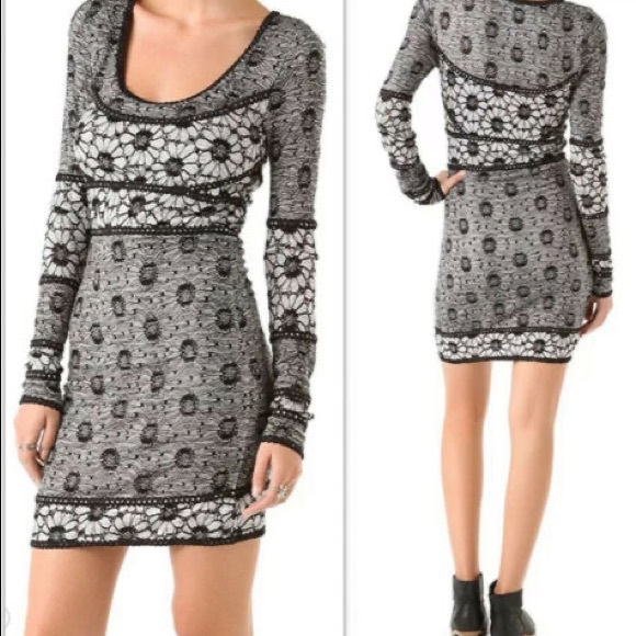 Free People Dresses & Skirts - Free People Daisy Print Knitted Bodycon Dress